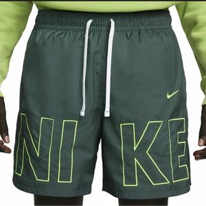 Nike SPORTSWEAR WOVEN FLOW SHORT - MEN'S  Green Athletic size S